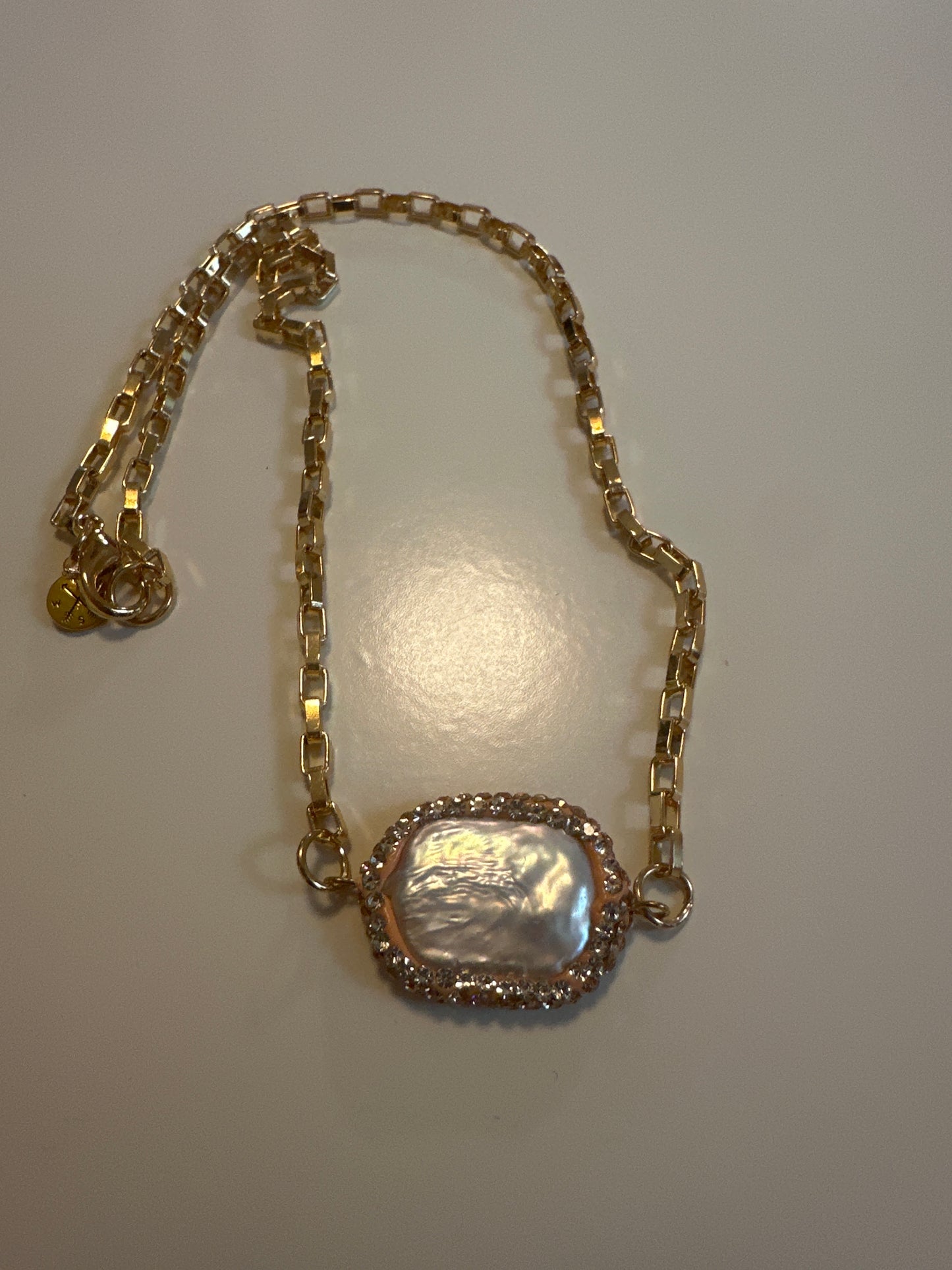 LAF 21 Gold Necklace with Mother of Pearl pendant