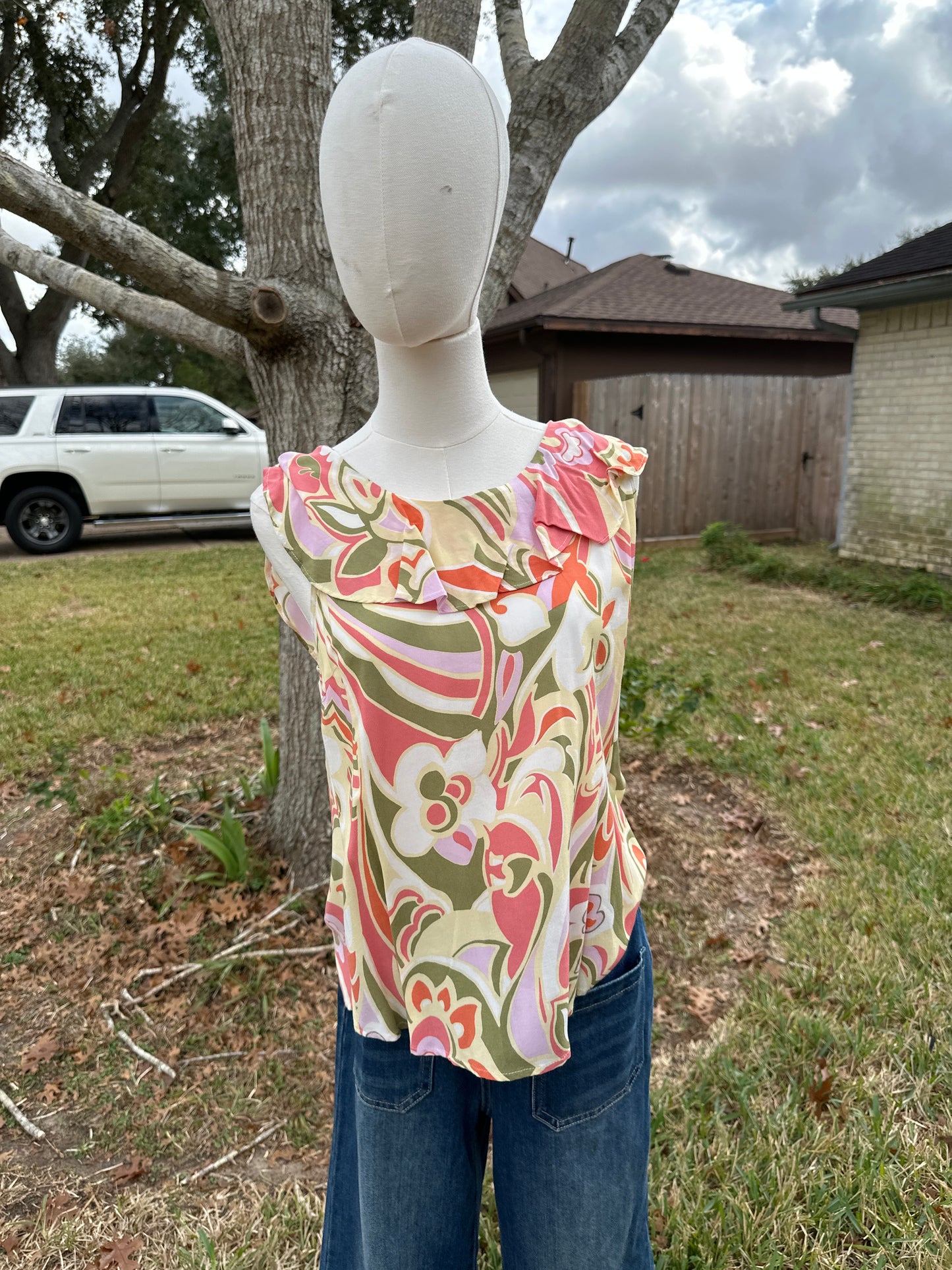 Stacie sleeveless top