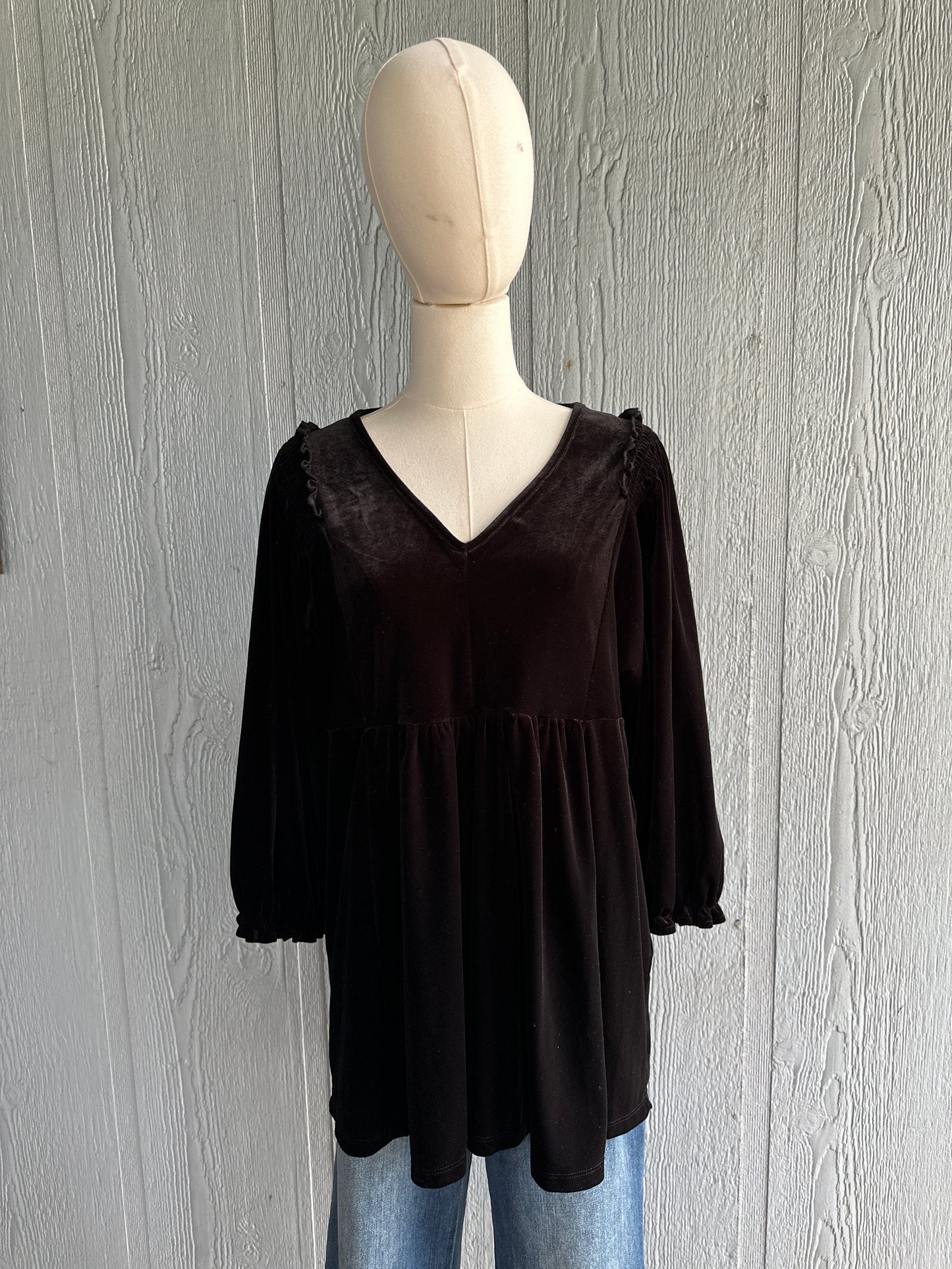 Lydia Black Velvet Top