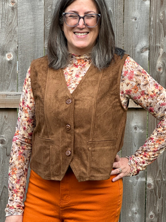 Annie Oakley Microfiber Button-Down Vest – Timeless Camel
