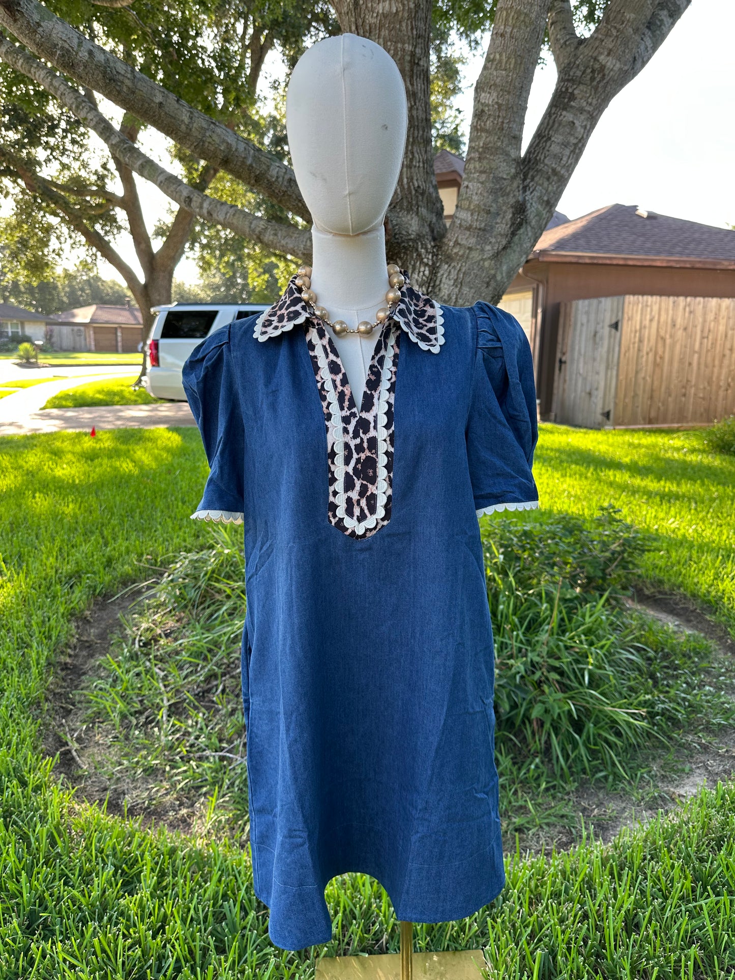 Mona Leopard Trim Chambray Dress | Short Sleeve Everyday Style